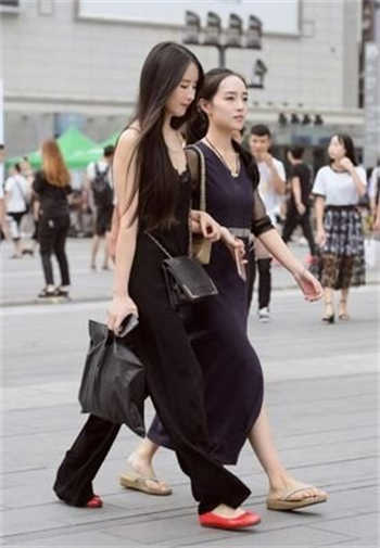 露营女大学的小迎