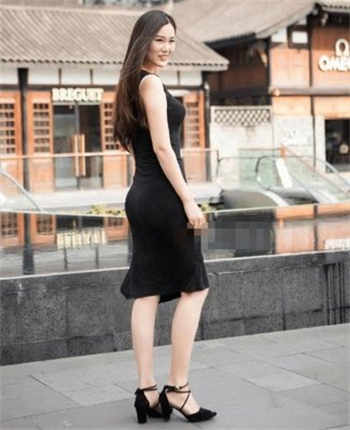 老婆和闺蜜一龙戏二凤
