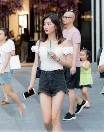 尿好急快憋不住了故事