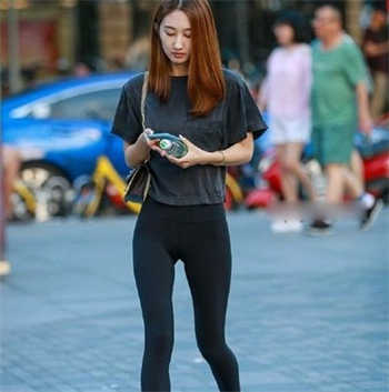白天陪情人晚上陪老公