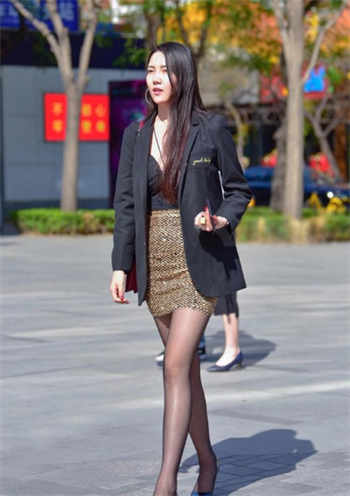 和叔叔网恋奔现1v1