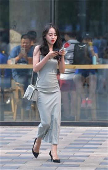 床边传教士式图片