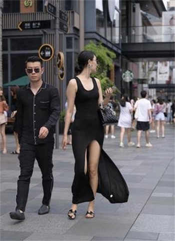 女儿就是用来c的