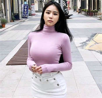 老婆为了卖保险陪客户