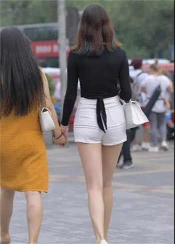 兄妹蕉谈2女的是谁叫什么