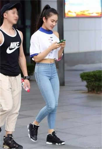 金帝千亿宠婚错小萌妻