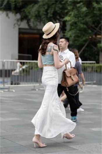 臣服4by墨青城全文加番外