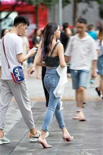 凯帕克和她年轻的儿子